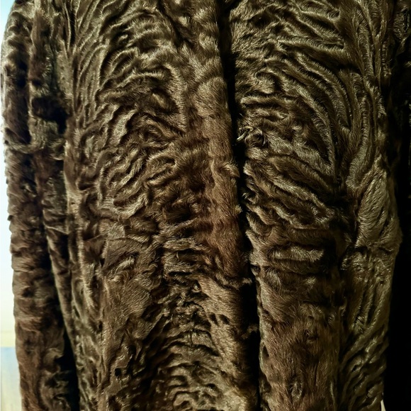 Lamb Karakul fur brown full cut Fabulous coat, long elegant size medium - Picture 9 of 16